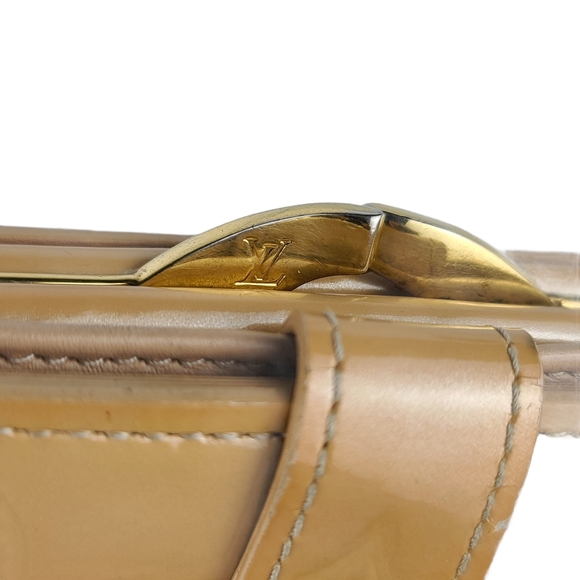 Louis Vuitton Monogram Vernis French Purse - Picture 5 of 10